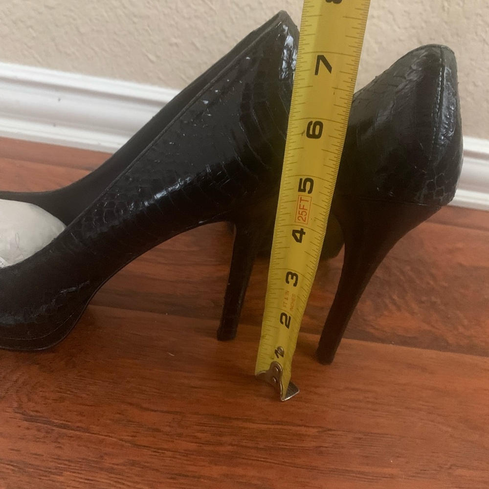 Ralph Lauren heels - Picture 4 of 5